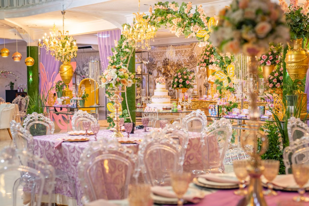 Dreamy Purple-Themed Indoor Banquet Hall Wedding Decor Suite
